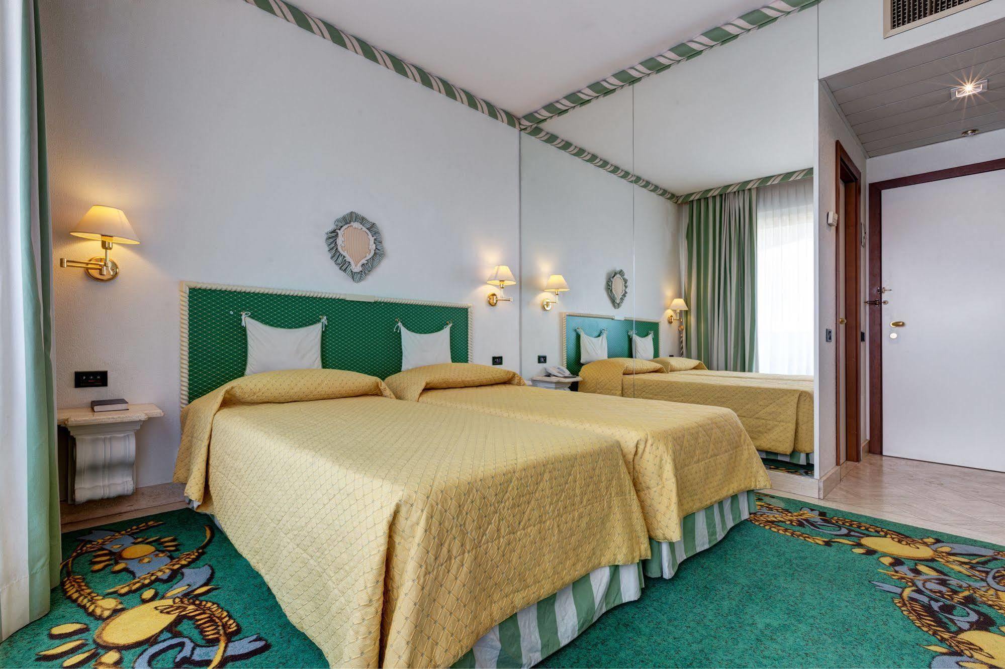 Aris Garden Hotel Casal Palocco Exterior photo