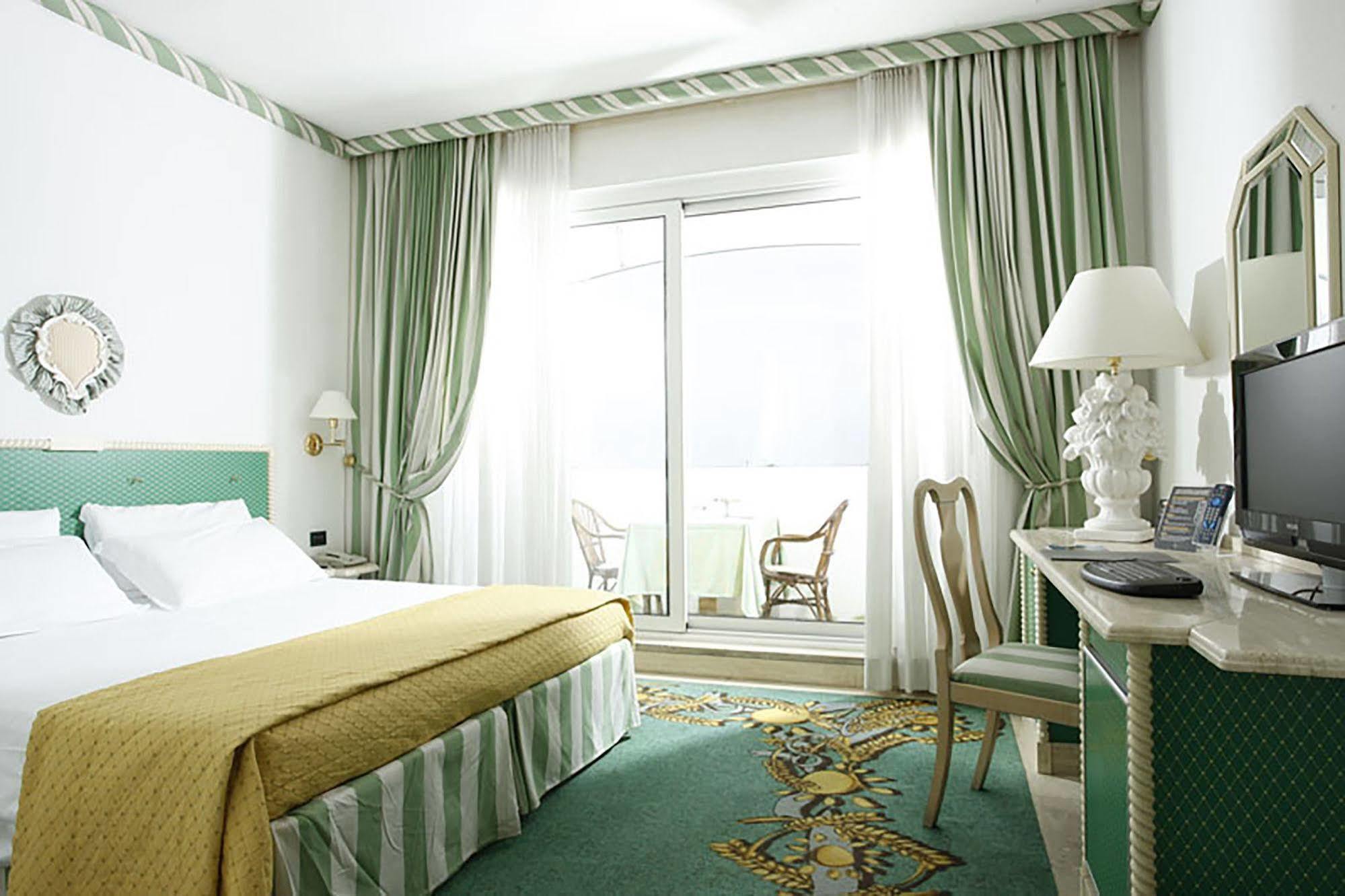 Aris Garden Hotel Casal Palocco Exterior photo
