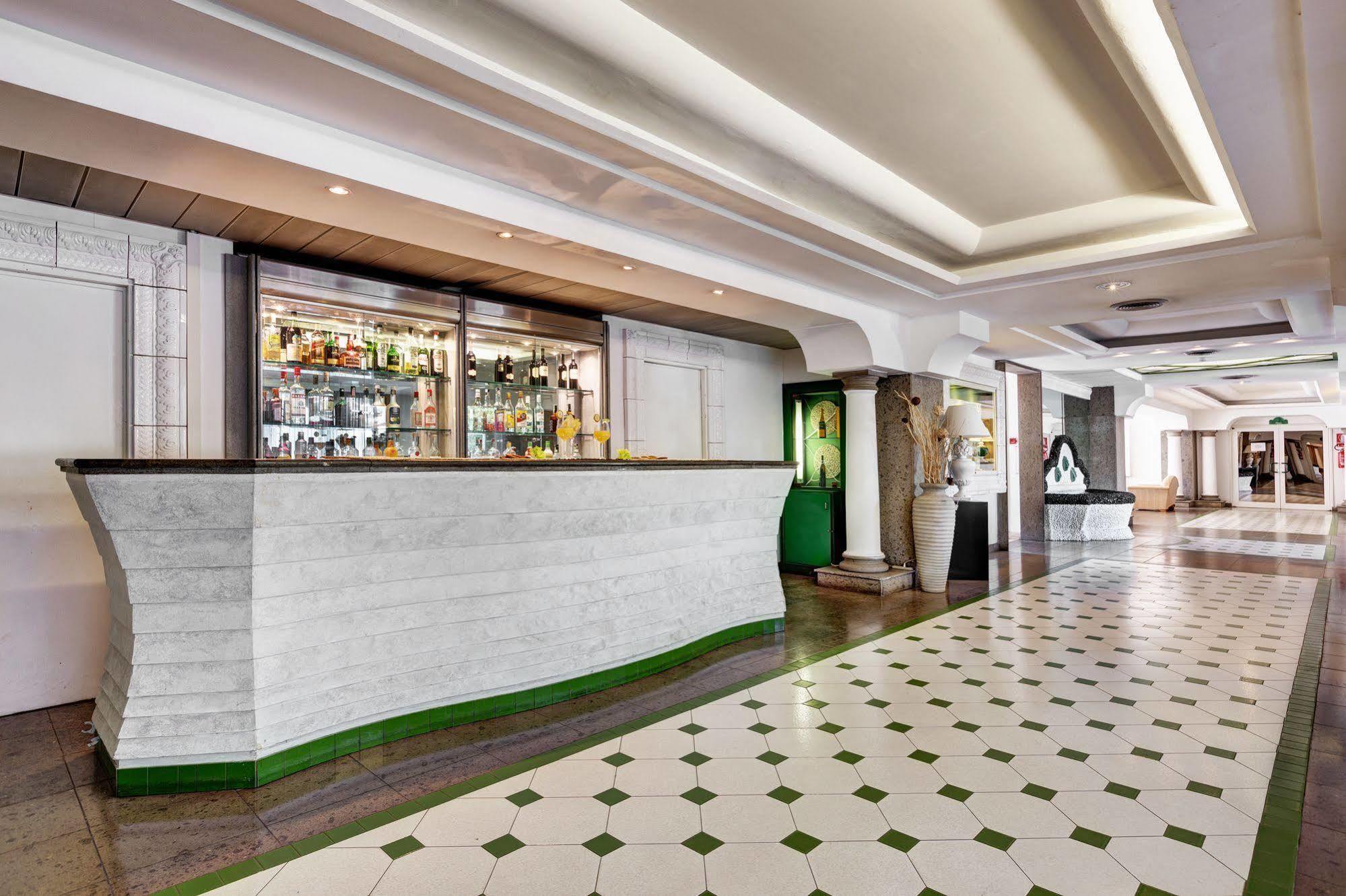 Aris Garden Hotel Casal Palocco Exterior photo