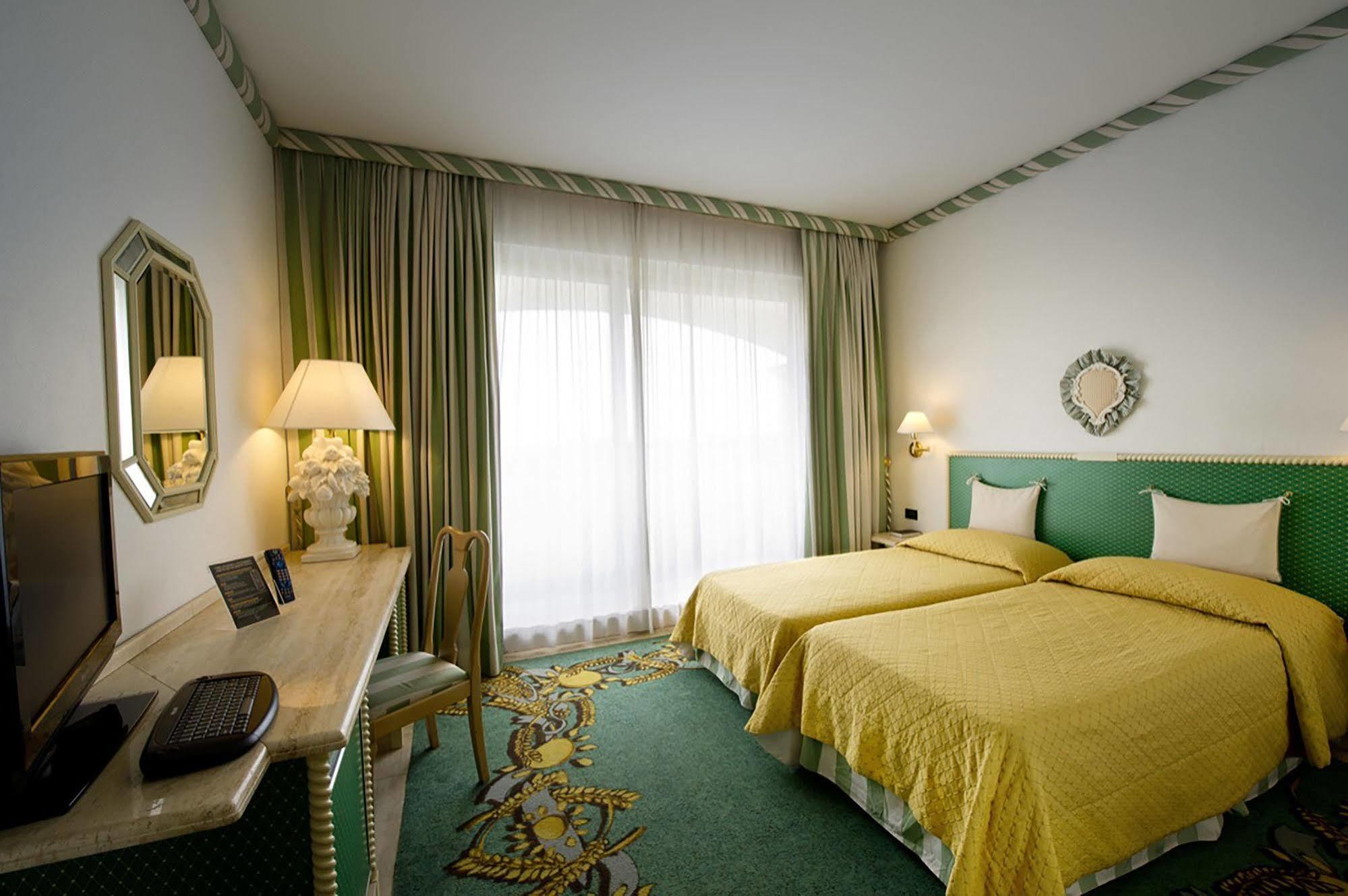 Aris Garden Hotel Casal Palocco Exterior photo