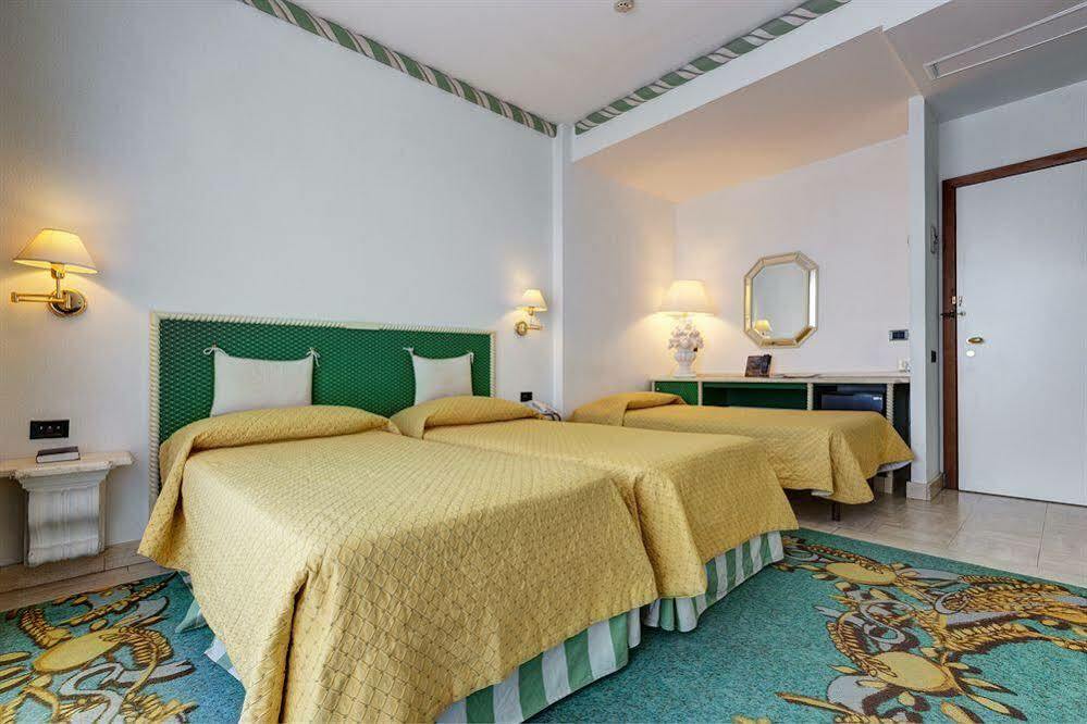 Aris Garden Hotel Casal Palocco Exterior photo