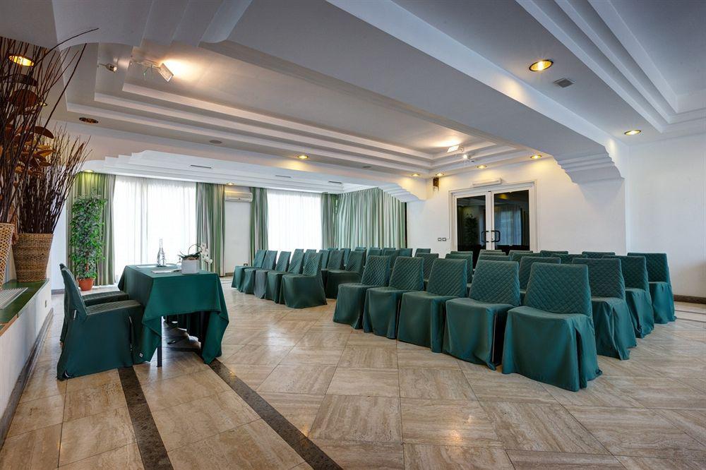 Aris Garden Hotel Casal Palocco Exterior photo